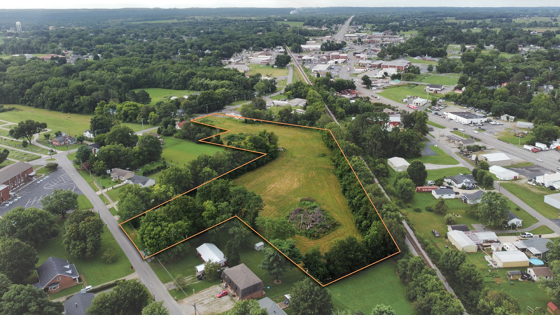 134 N Russell St, Portland, TN for Sale