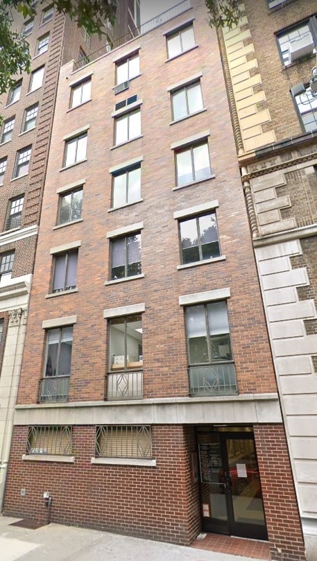 31 Washington Sq W, New York, NY for Rent