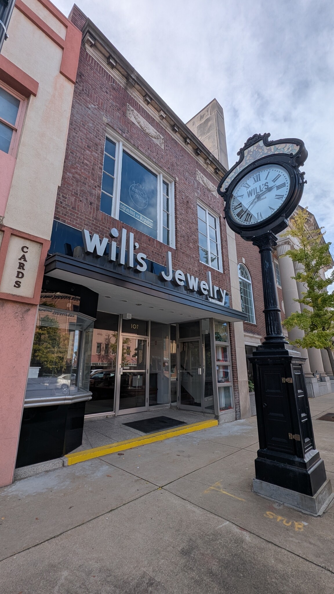 107 Lincolnway East, Mishawaka, IN for Sale