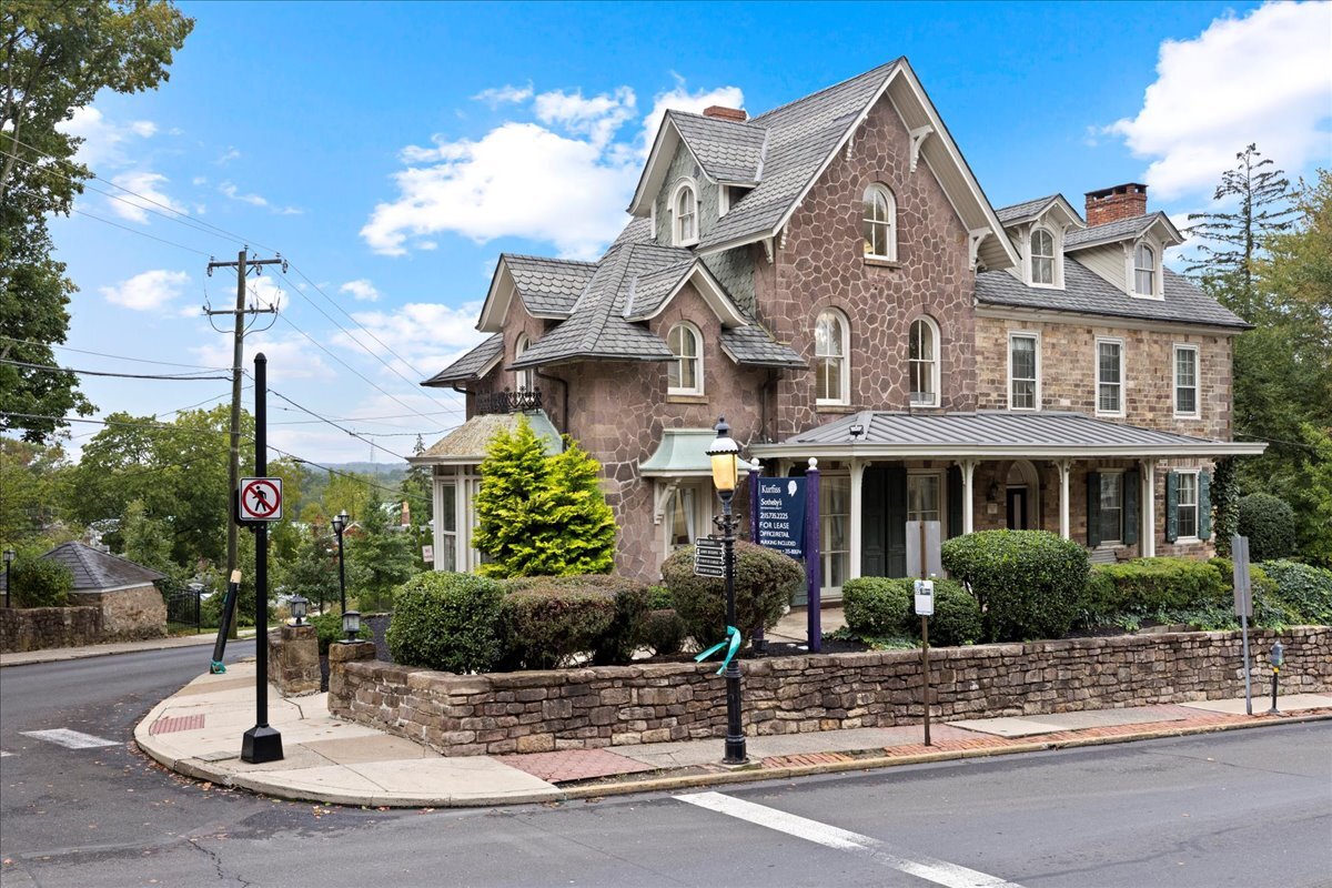 152 N Main St, Doylestown, PA for Rent