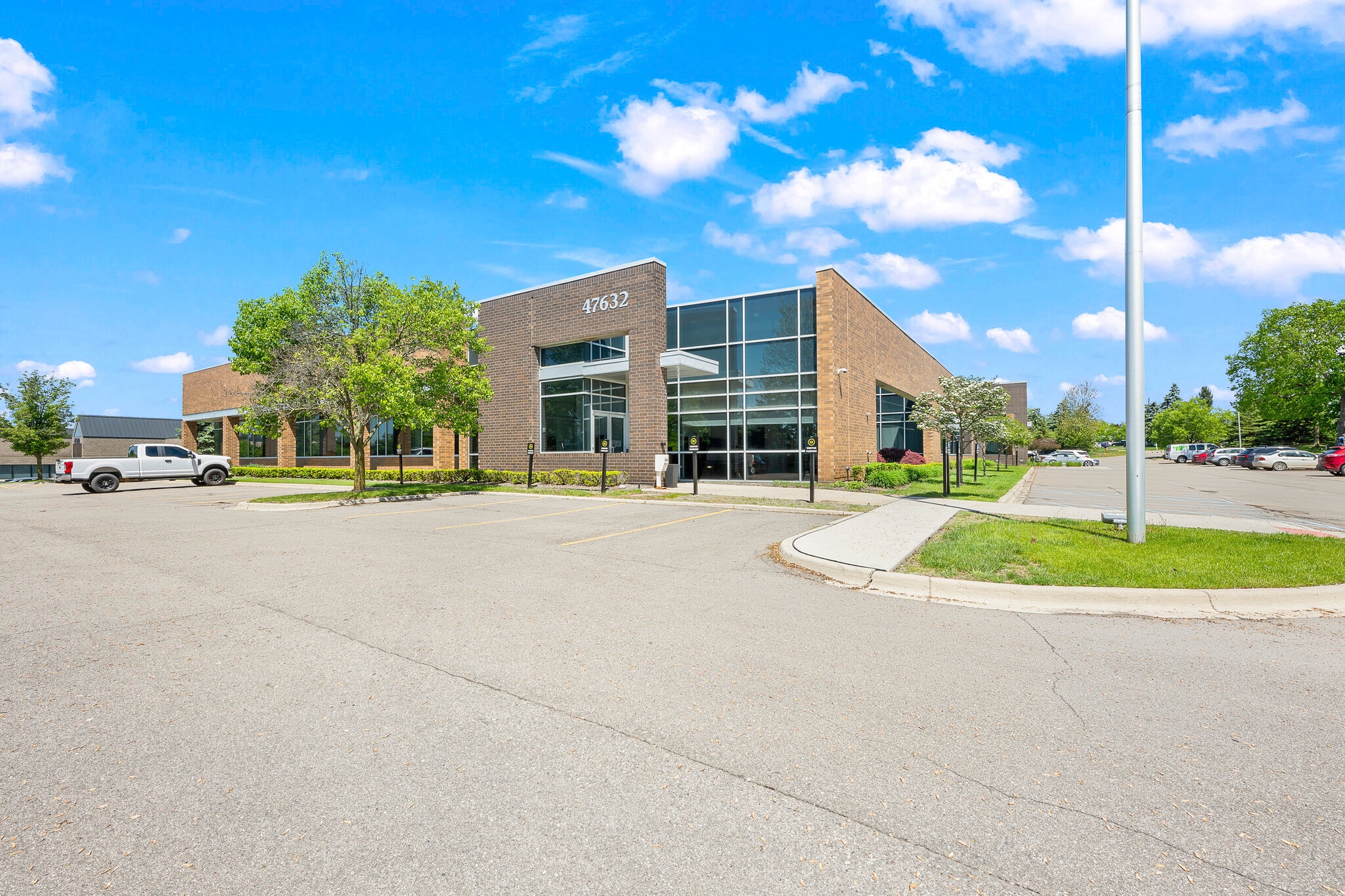 47632 Halyard Dr, Plymouth, MI for Rent