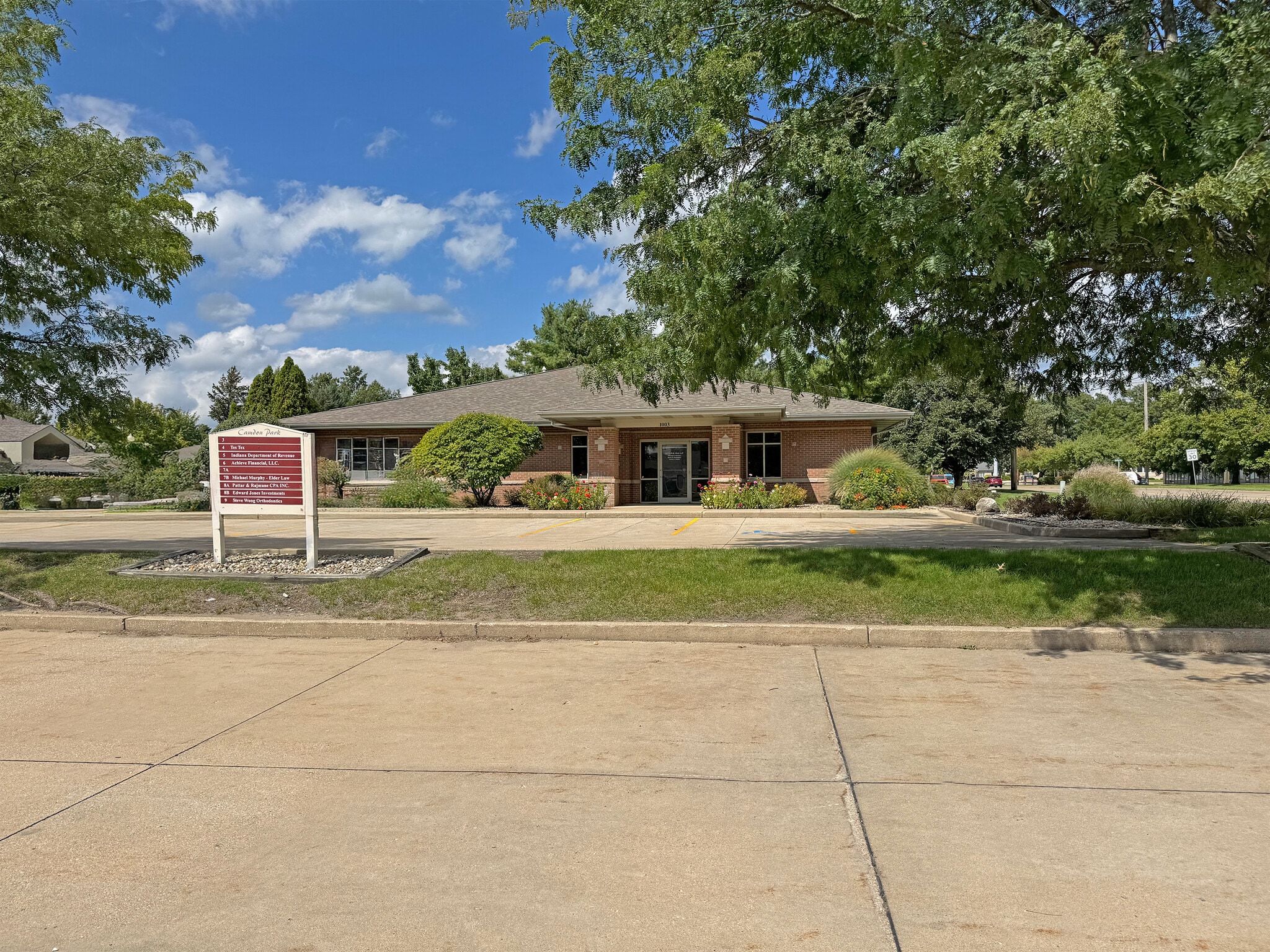 1001 N Hickory Rd, South Bend, IN for Rent
