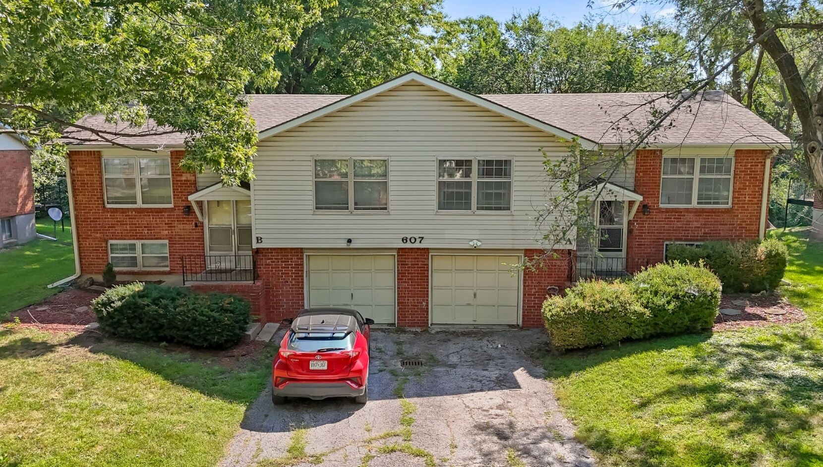 605-607 NE Lynn St, Lee's Summit, MO for Sale
