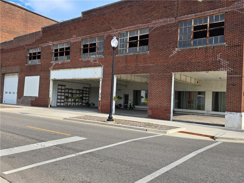 147 N Walnut St, Danville, IL for Sale