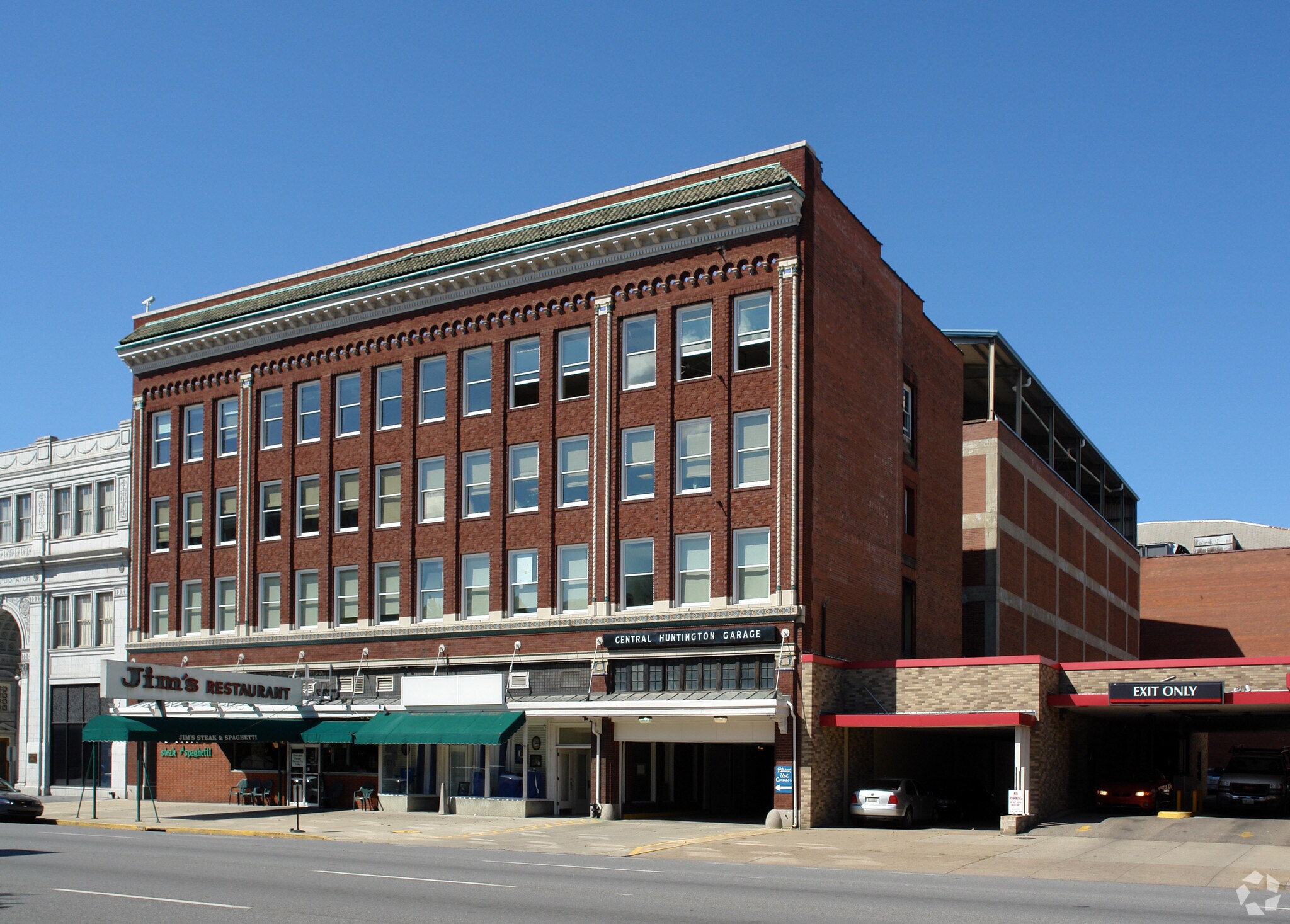 916-924 5th Ave, Huntington, WV for Rent