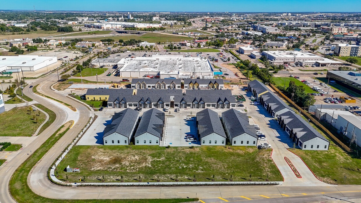 1325 Main St, Katy, TX for Rent