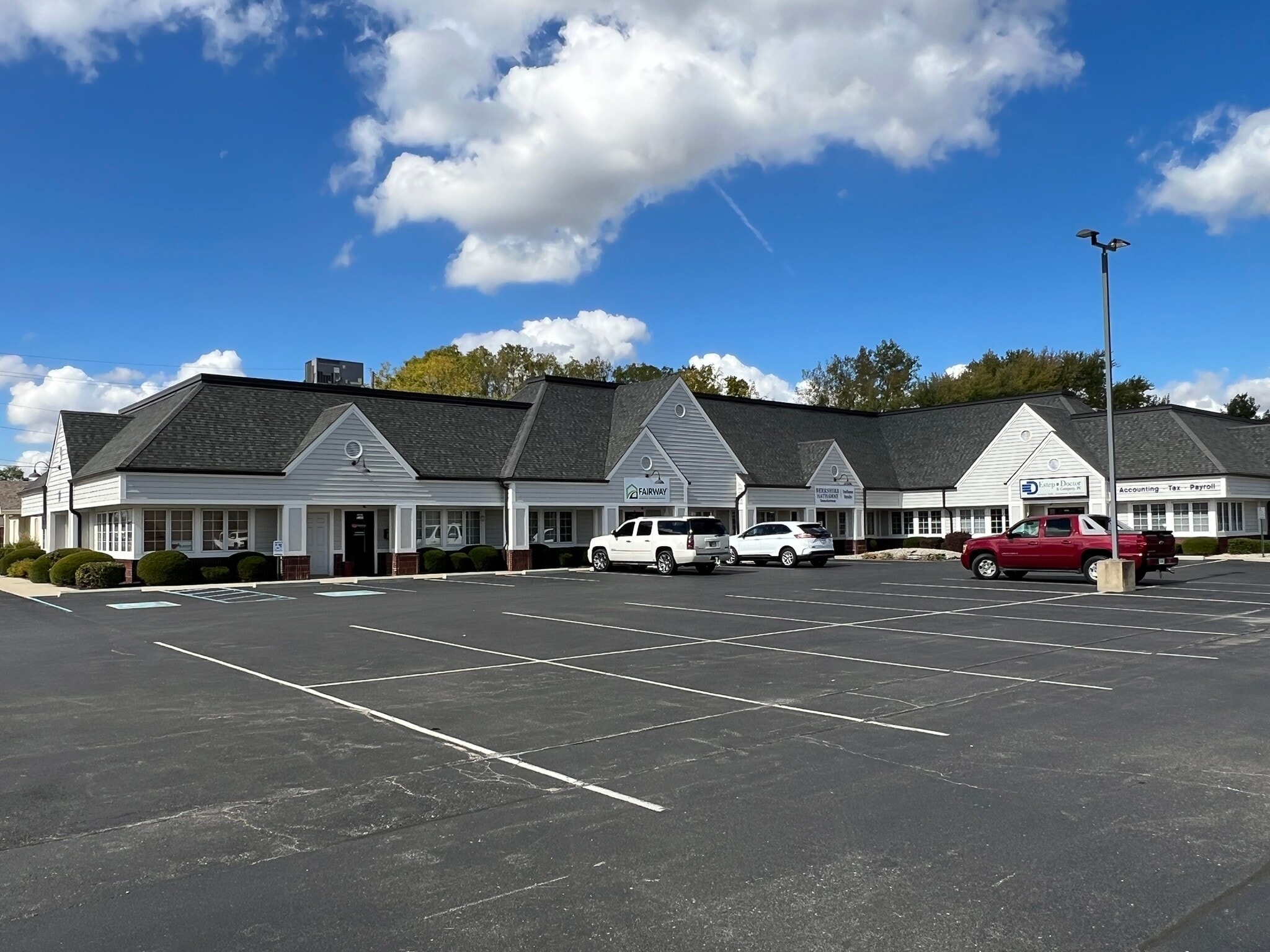 1320 E 53rd St, Anderson, IN for Rent