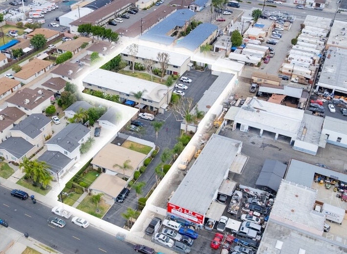 9339-9341 Ramona St, Bellflower, CA for Sale