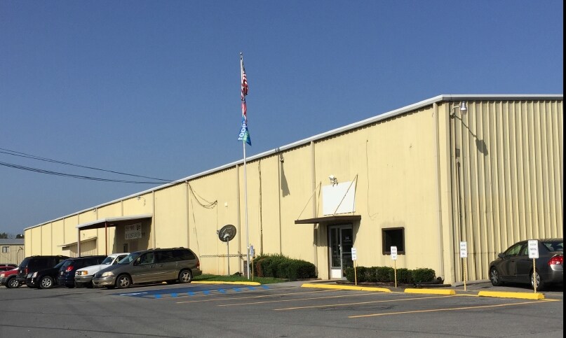 246 S Industrial Blvd, Calhoun, GA for Rent