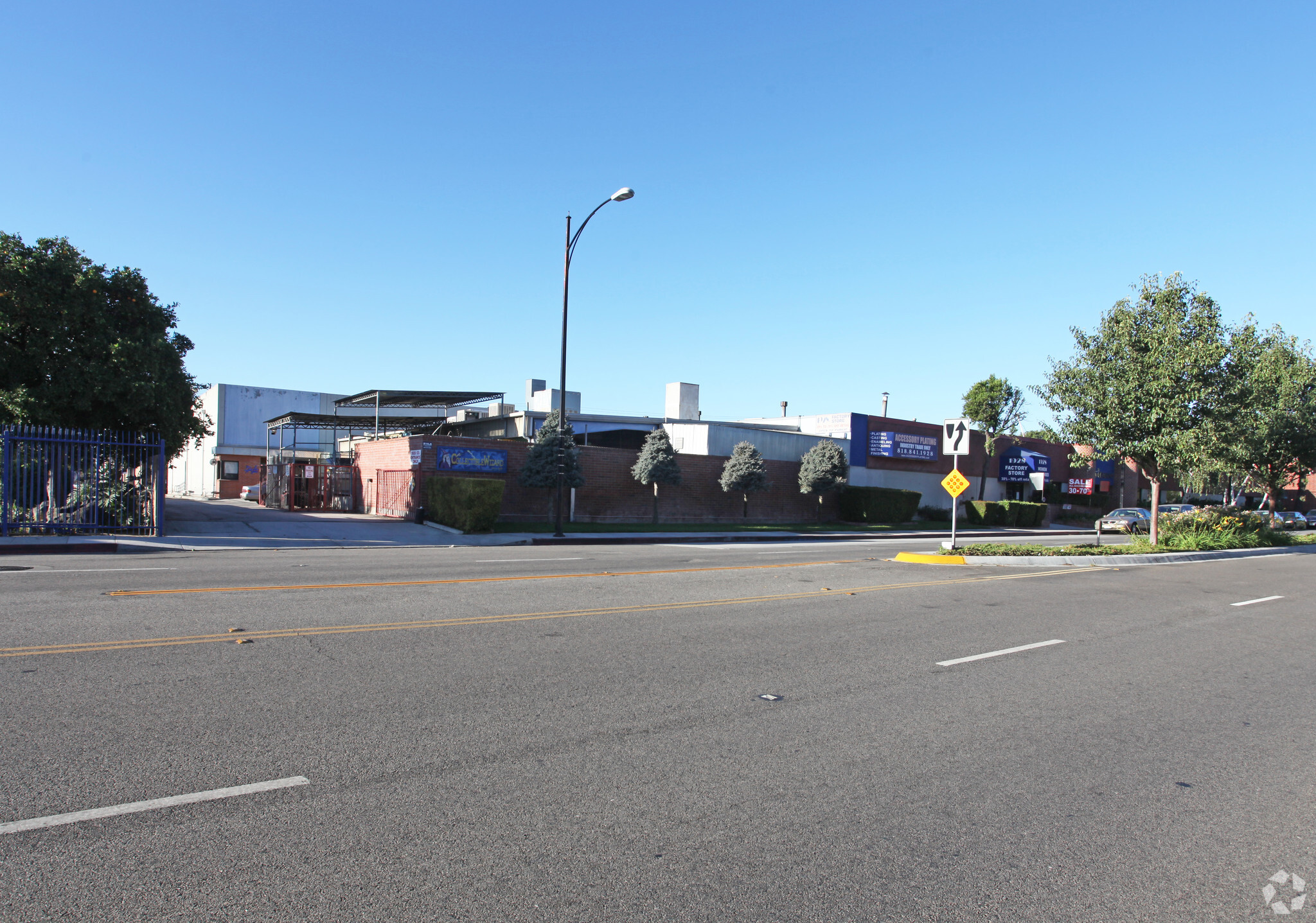 3000 W Empire Ave Burbank Ca 91504 Industrial Property For Sale On