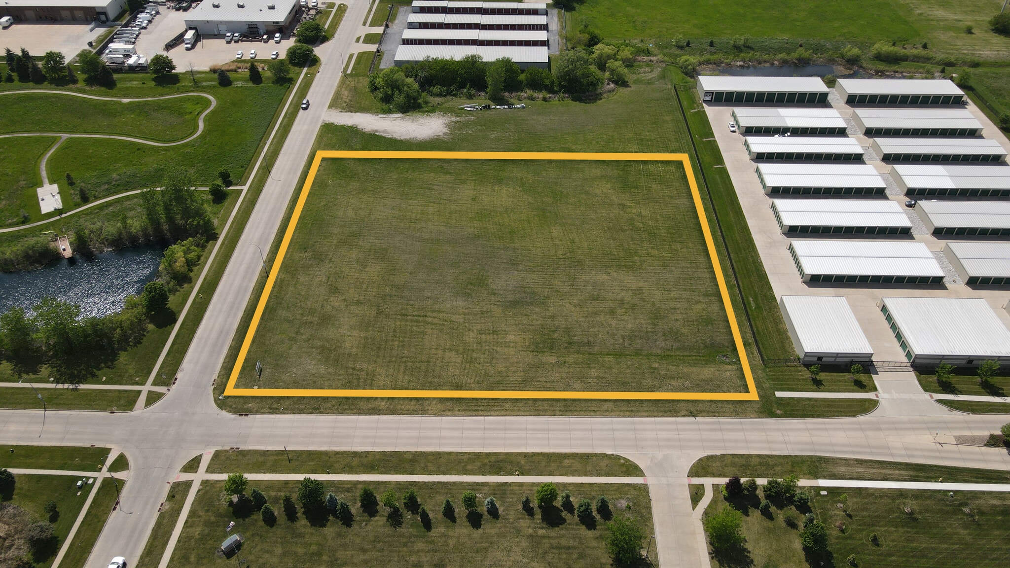 1225 SE Laurel St, Waukee, IA for Sale