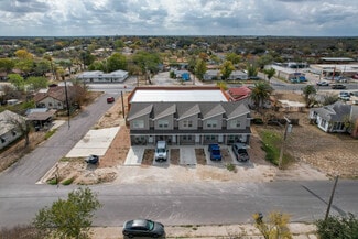 Carrizo Springs, TX Apartments - 1100 W Houston St