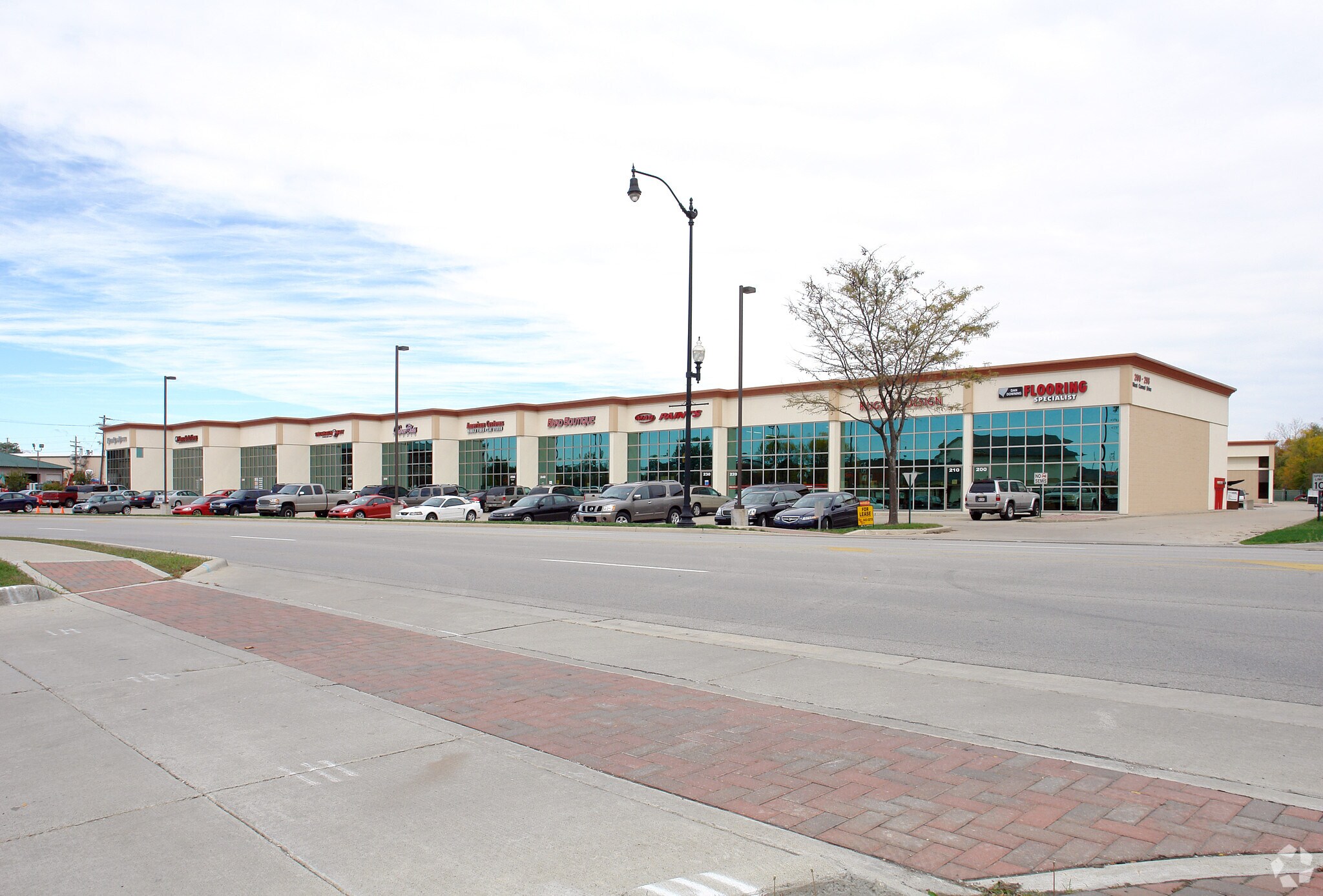 200-298 W Carmel Dr, Carmel, IN for Rent