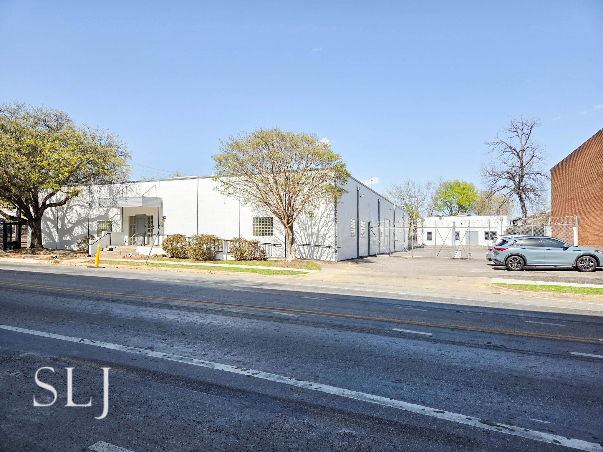 1100 S Akard St, Dallas, TX for Rent