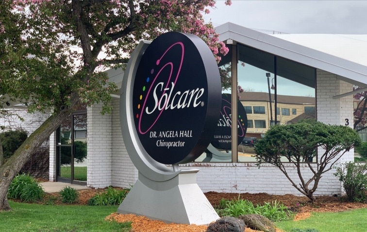 305 W Silver Spring Dr, Glendale, WI for Sale