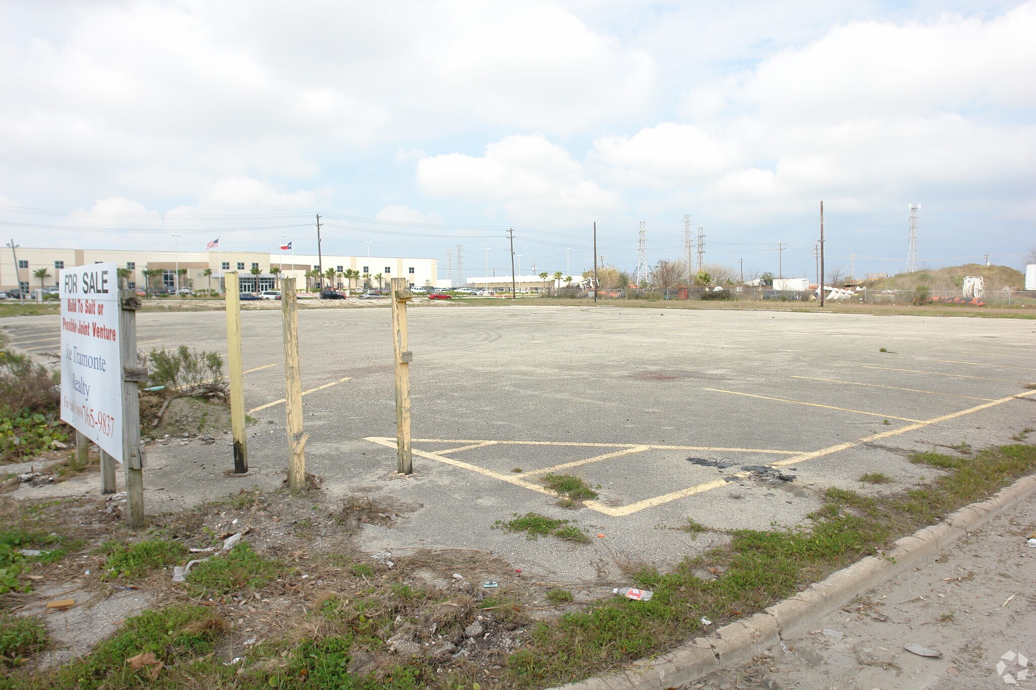 Winnie St, Galveston, TX for Sale