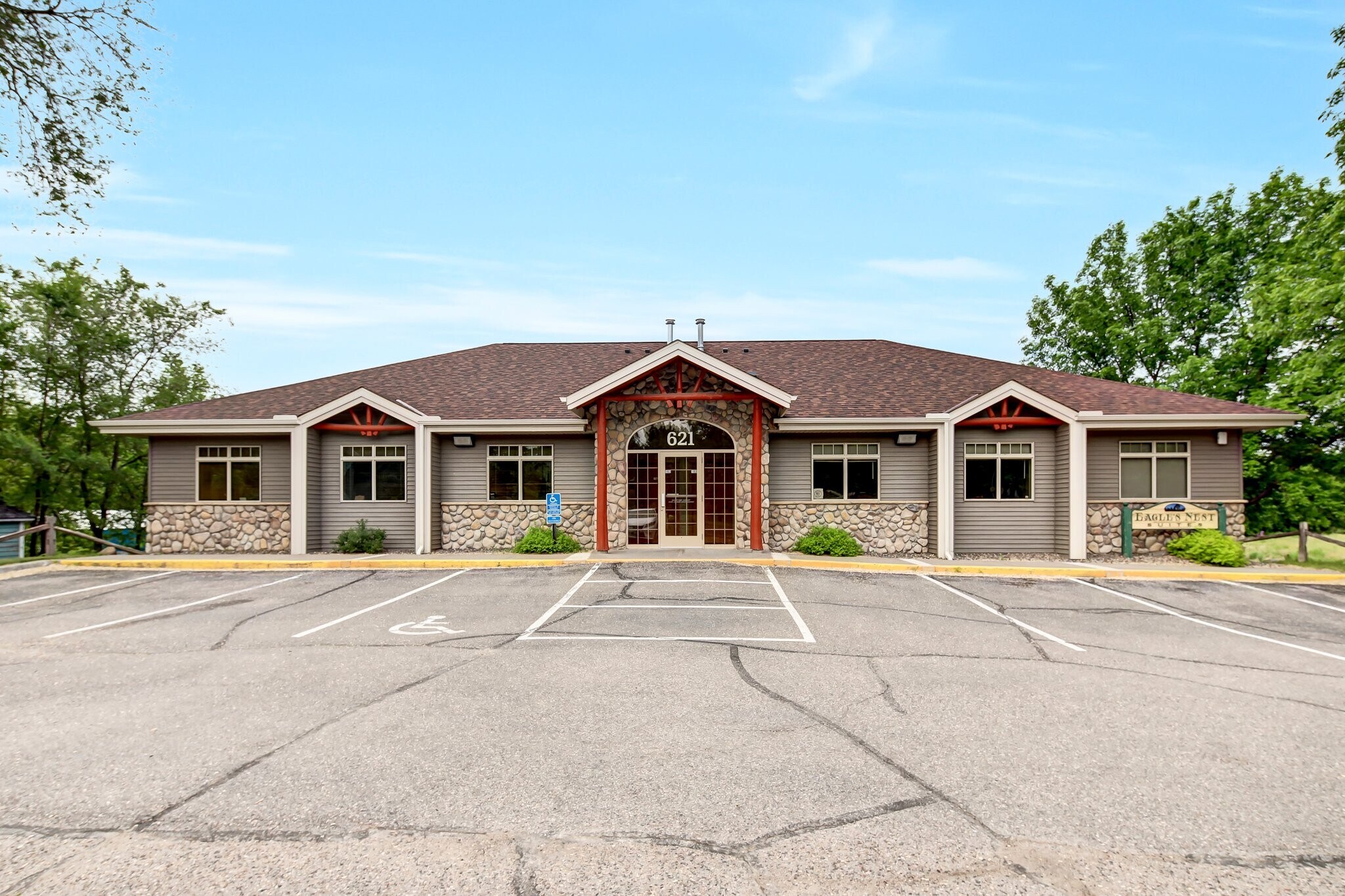 621 N Benton Dr, Sauk Rapids, MN for Sale