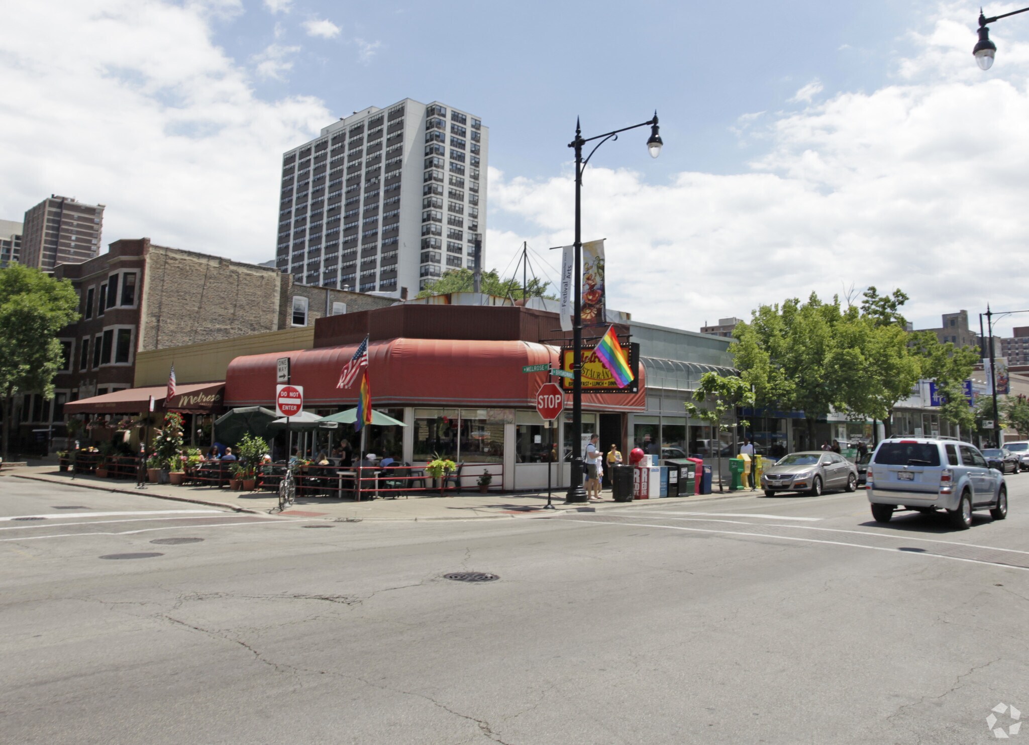 3215-3219 N Broadway St, Chicago, IL for Rent