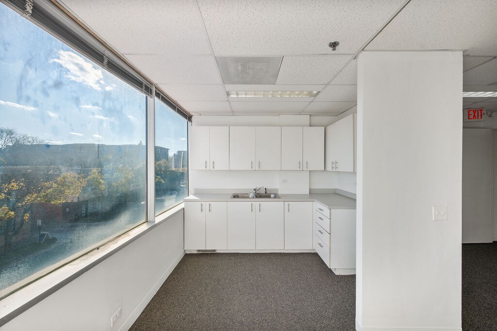 1770 First St, Highland Park, IL for Rent