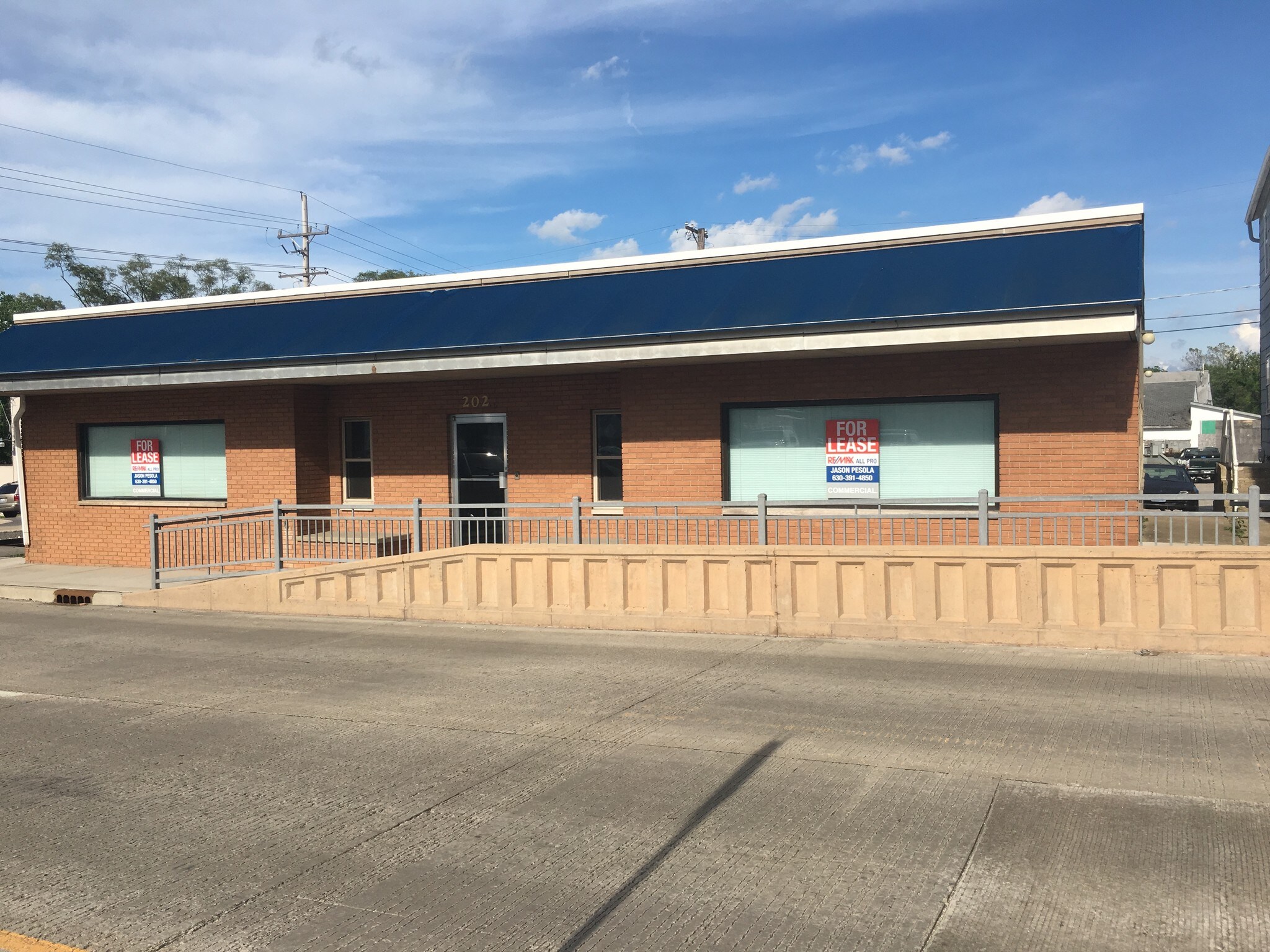 202 S Bridge St, Yorkville, IL for Sale