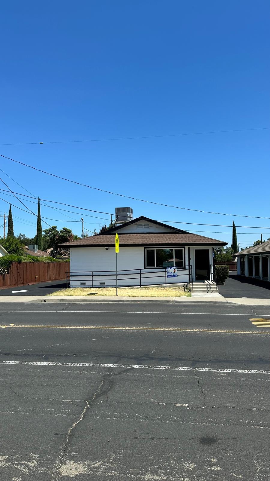 425 E Center St, Manteca, CA for Rent