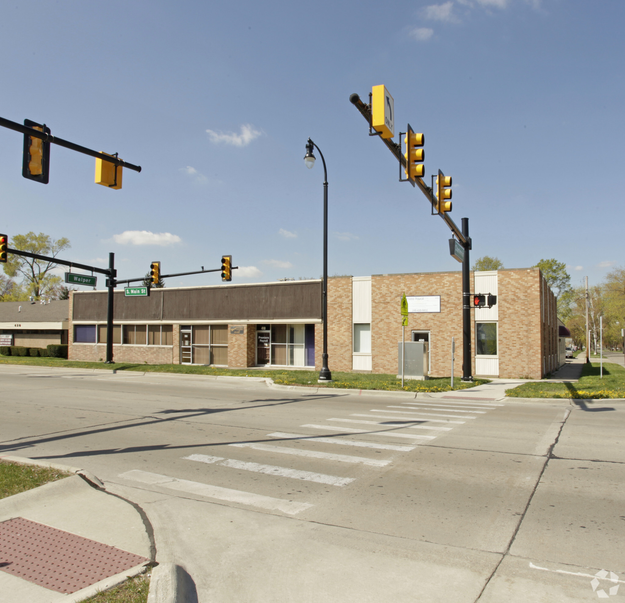 400-420 S Main St, Clawson, MI for Rent