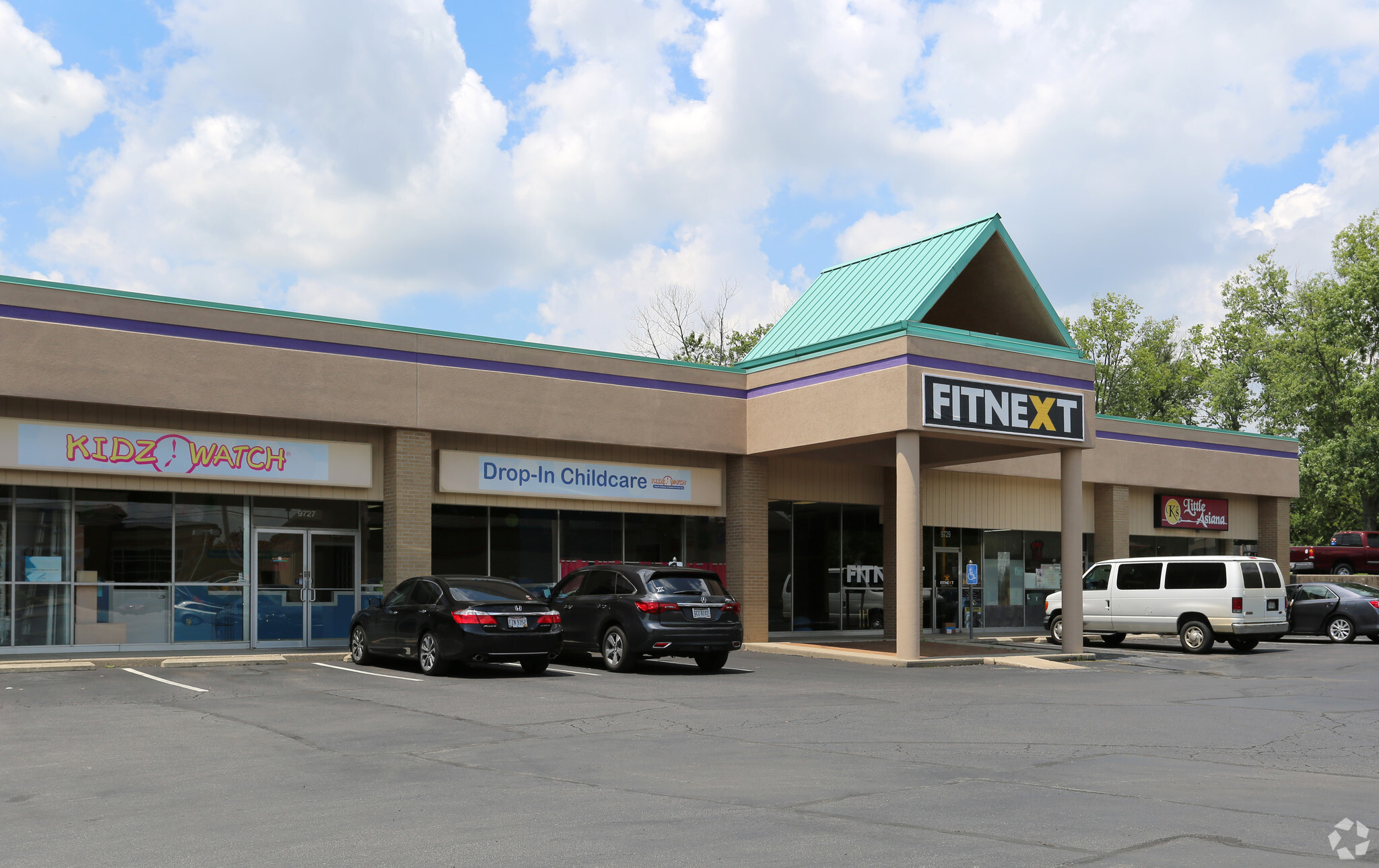 9717-9731 Montgomery Rd, Cincinnati, OH for Rent