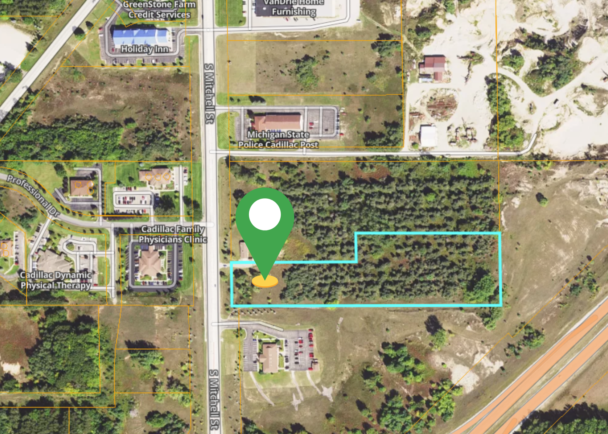7859 US-131 Hwy, Cadillac, MI for Sale