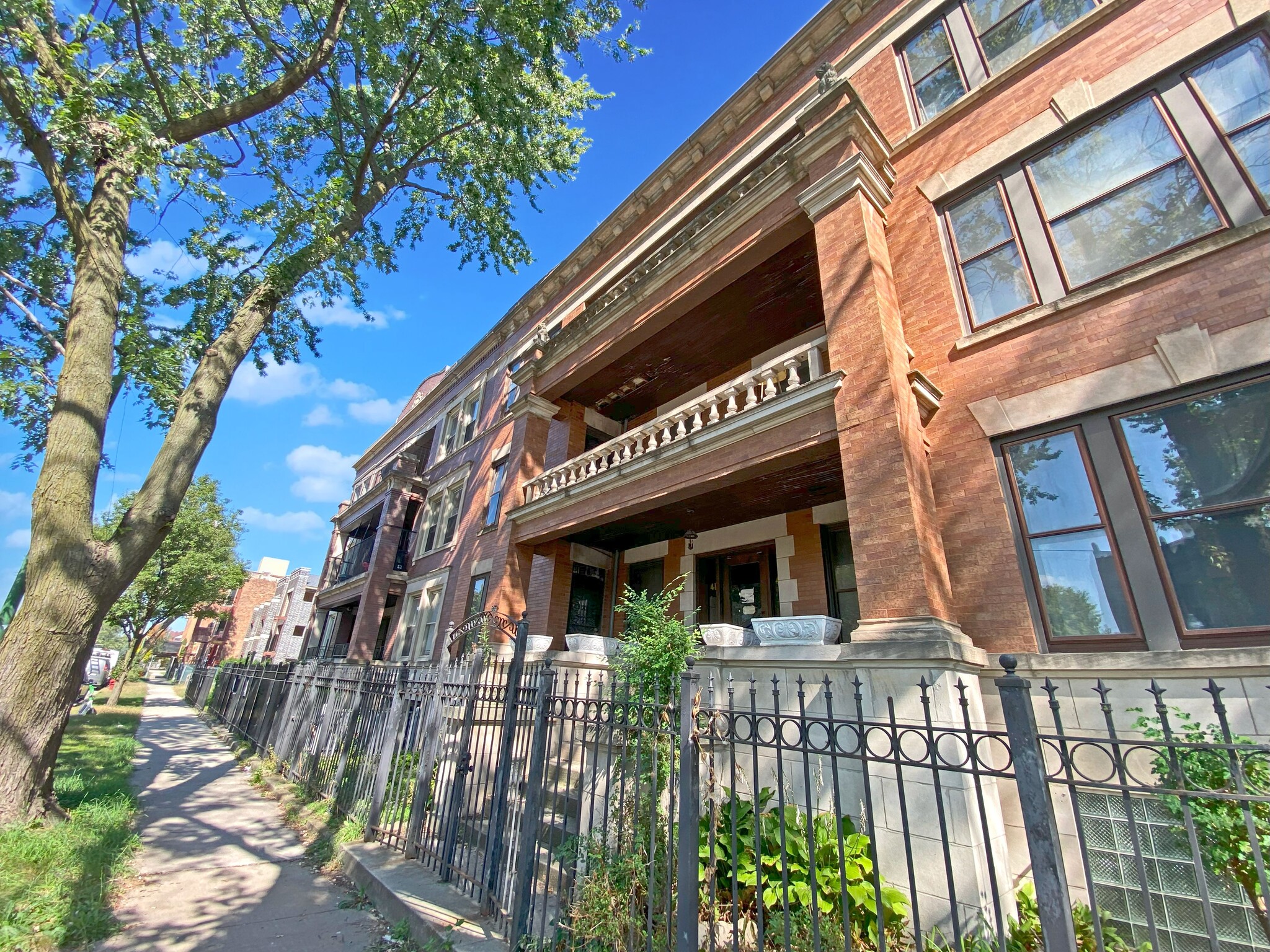 5341 S Calumet Ave, Chicago, IL for Sale