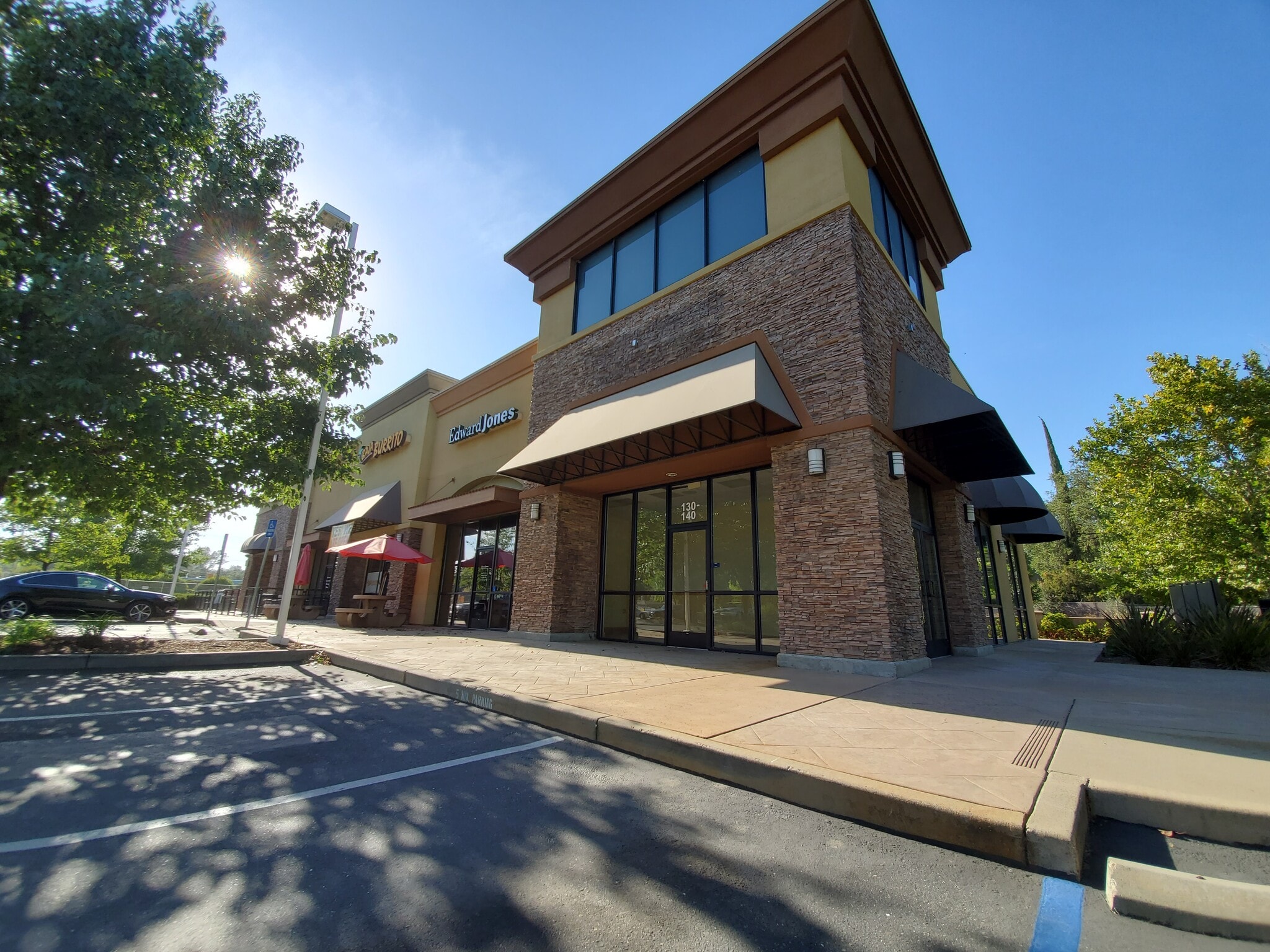2400 S Bonnyview Rd, Redding, CA for Rent