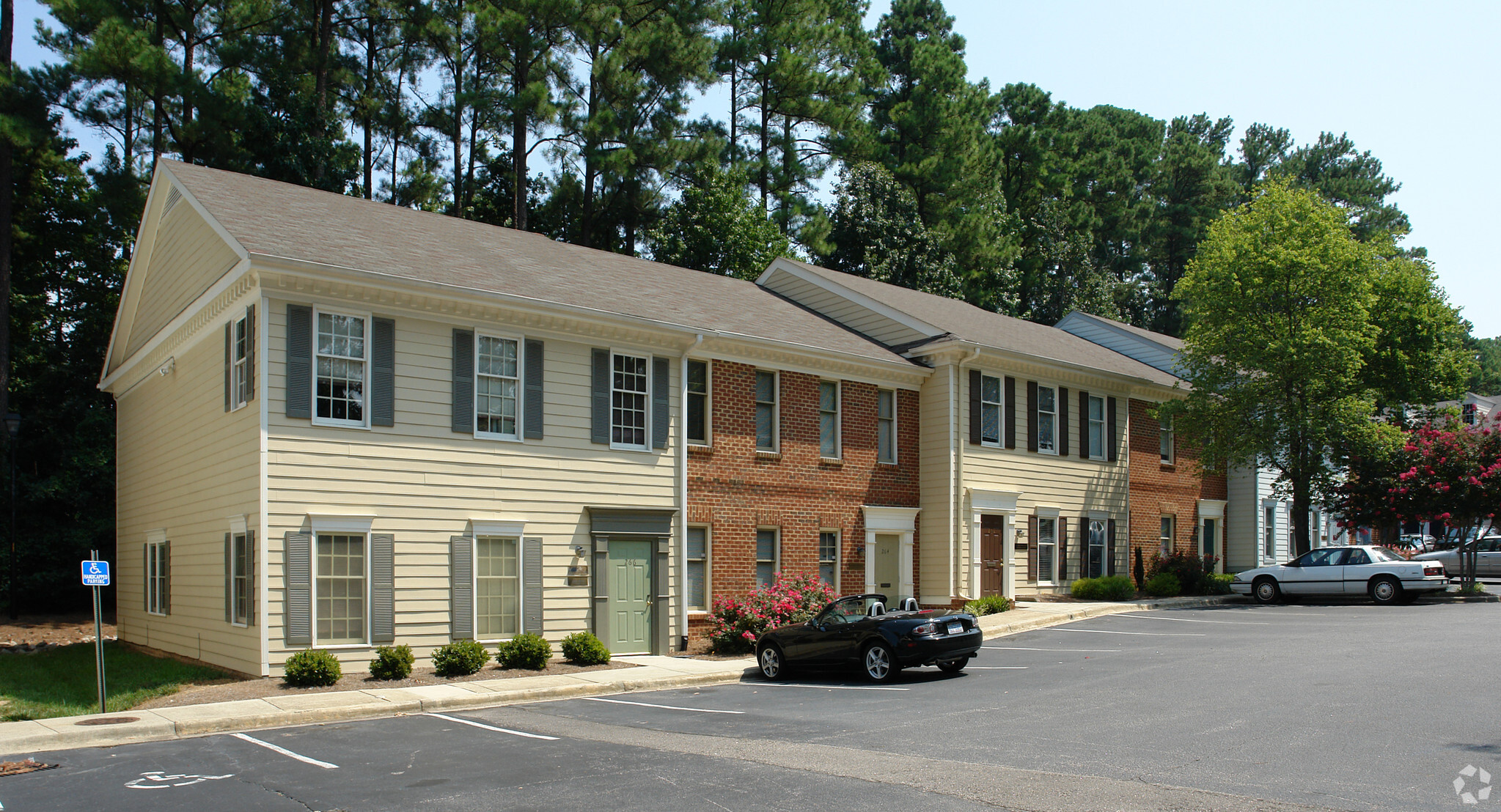 256-266 W Millbrook Rd, Raleigh, NC for Rent