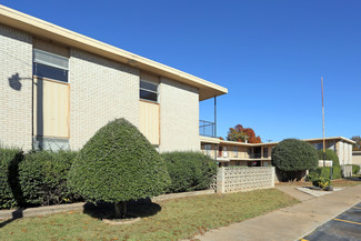 Del City, OK Apartments - 4741 Ridgeway Dr