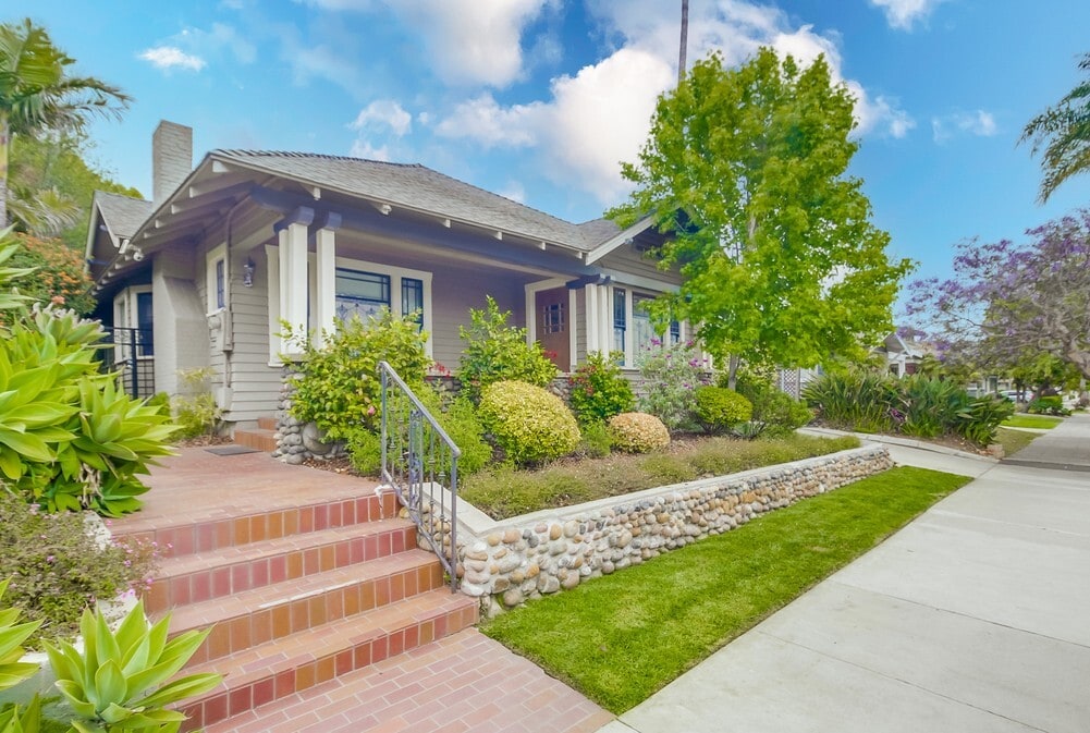 3921 Goldfinch St, San Diego, CA for Sale