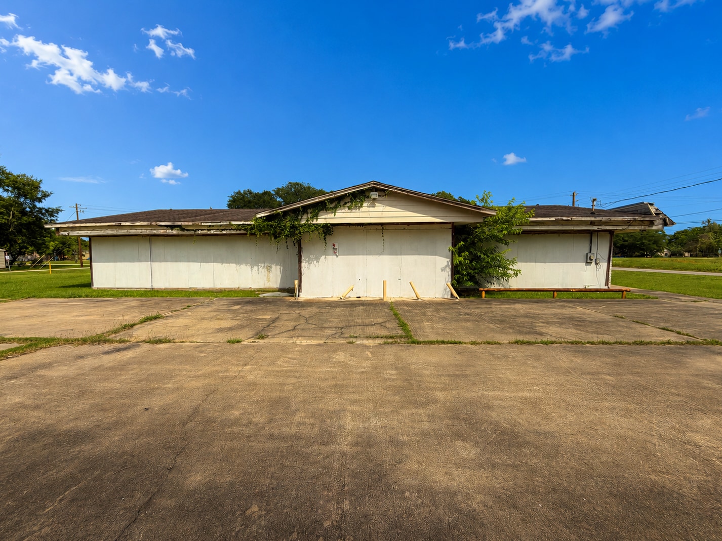 4206 2nd 1/2 St, Brookshire, TX for Sale