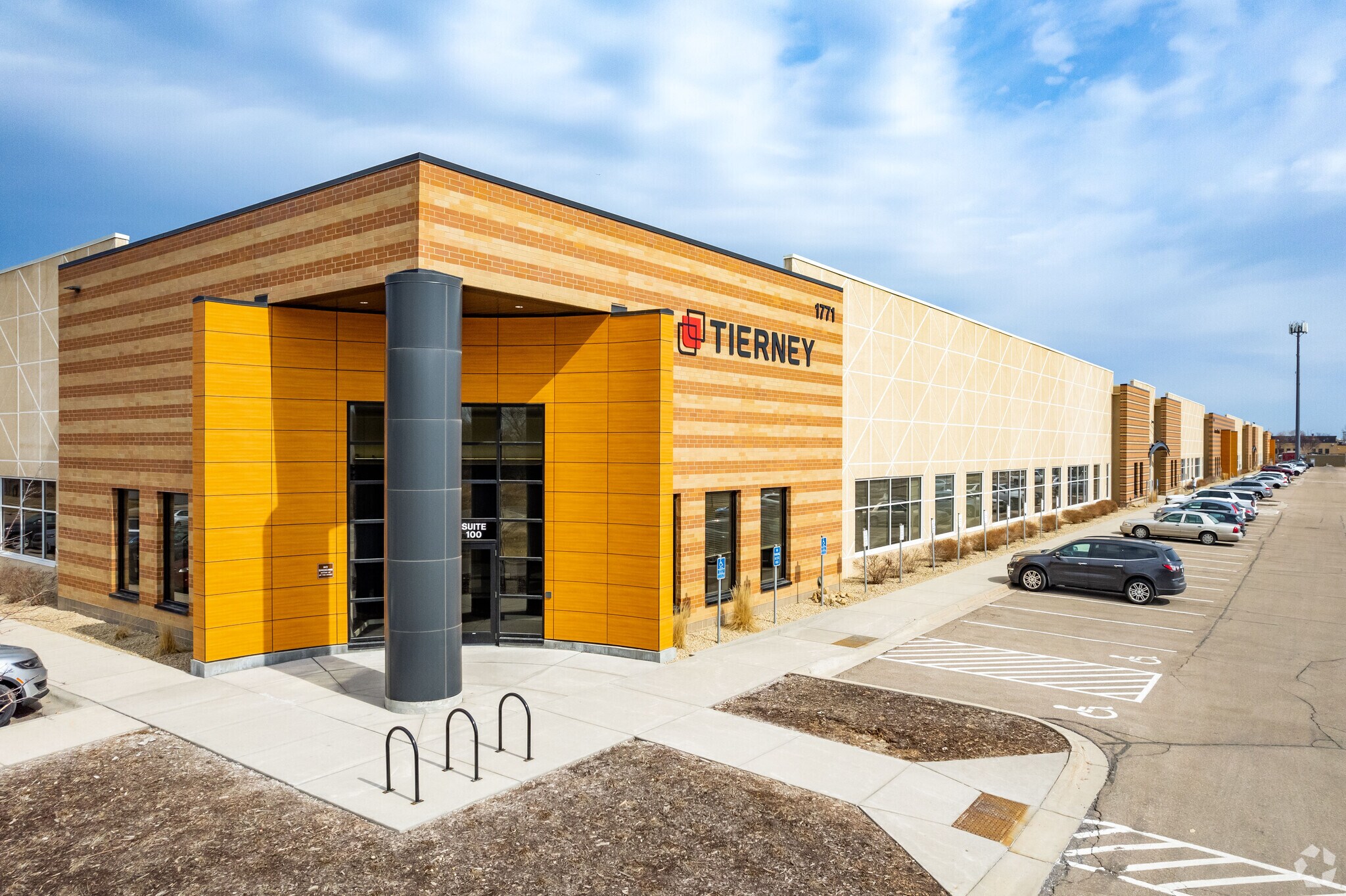 1771 Energy Park Dr, Saint Paul, MN for Rent