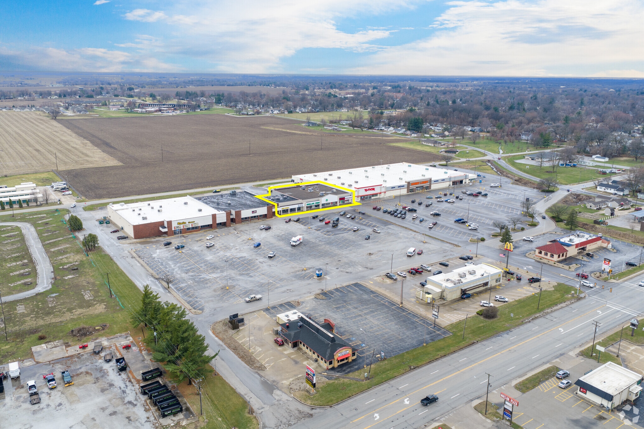 1331-1335 E Jackson St, Macomb, IL for Sale