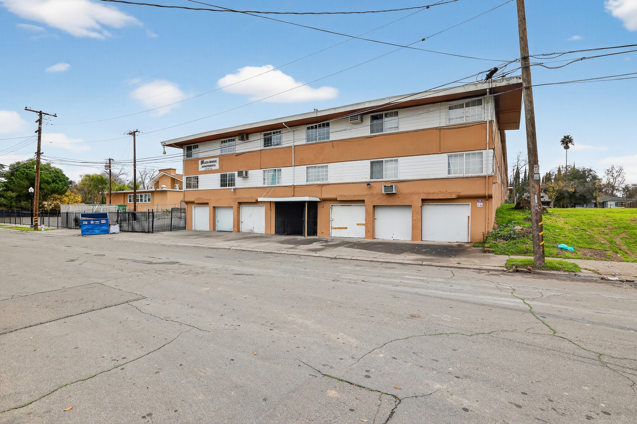 618-631 Plaza Ave, Sacramento, CA for Sale