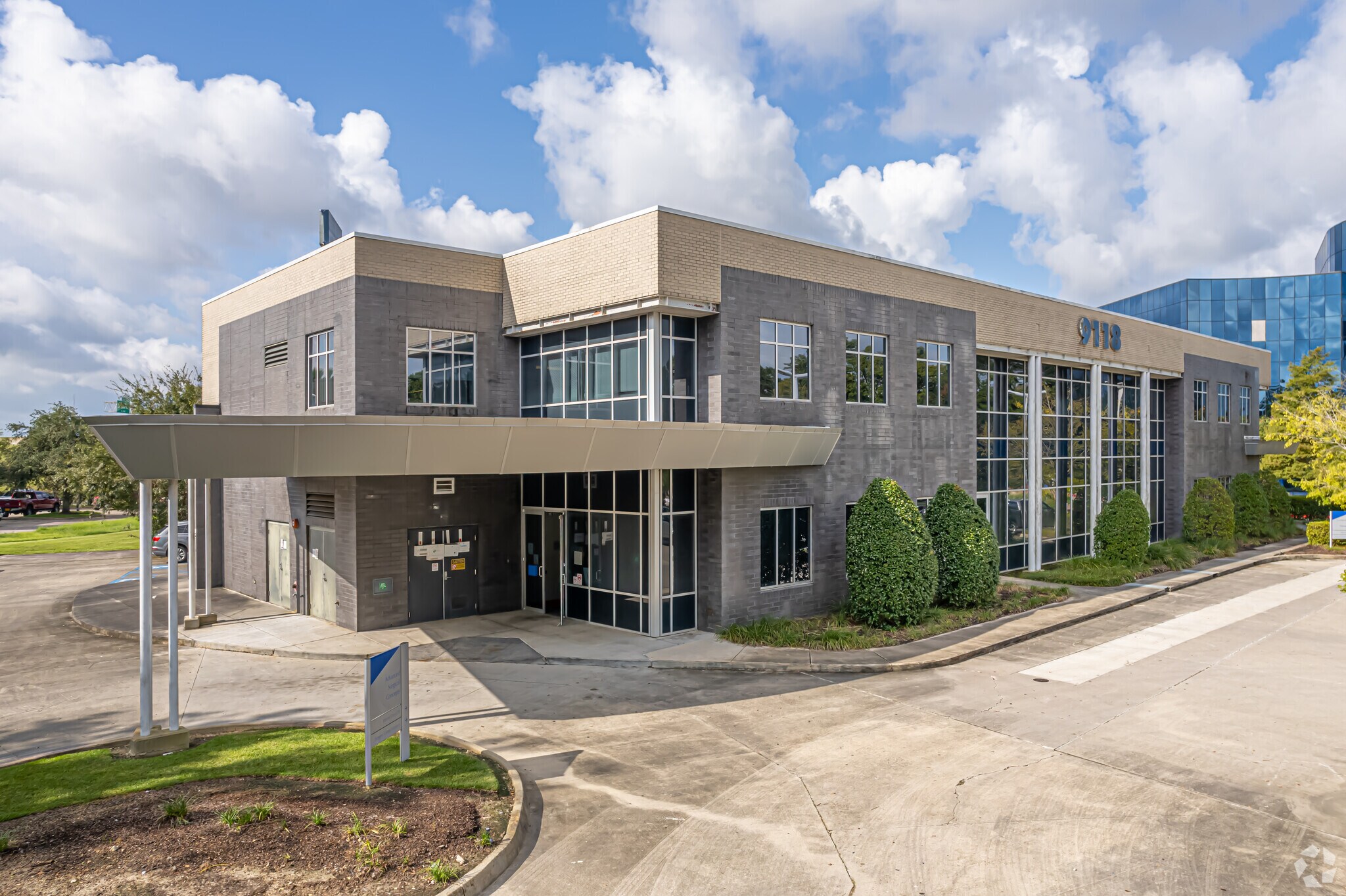 9118 Bluebonnet Centre Blvd, Baton Rouge, LA for Rent