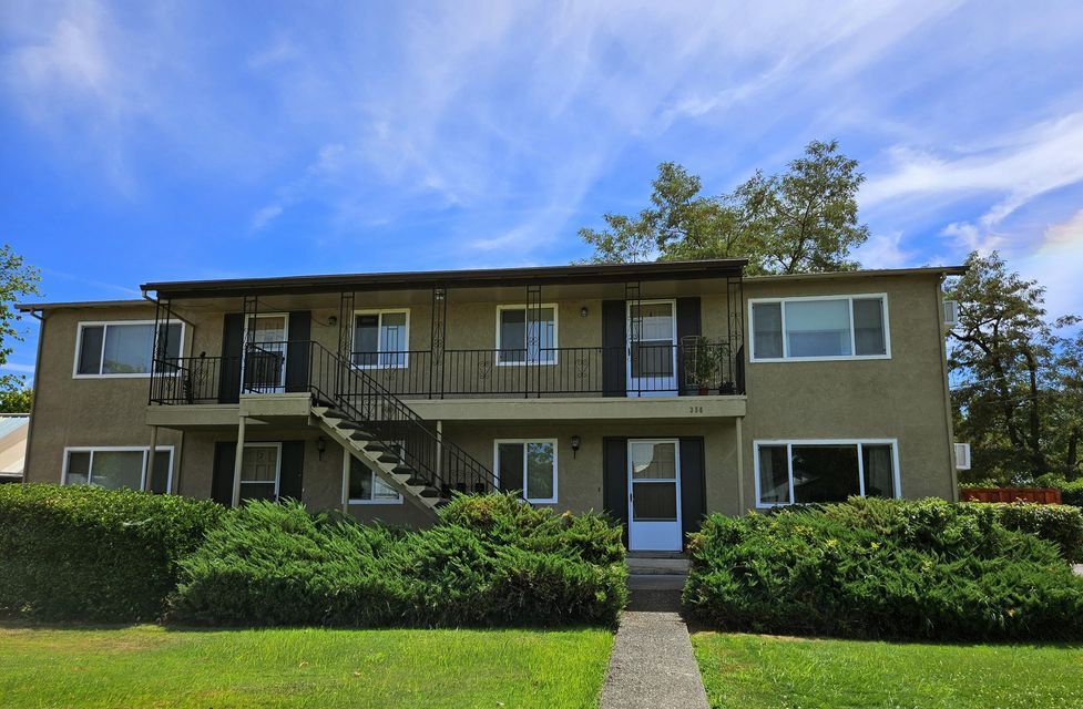 350 Alder St, Central Point, OR for Sale