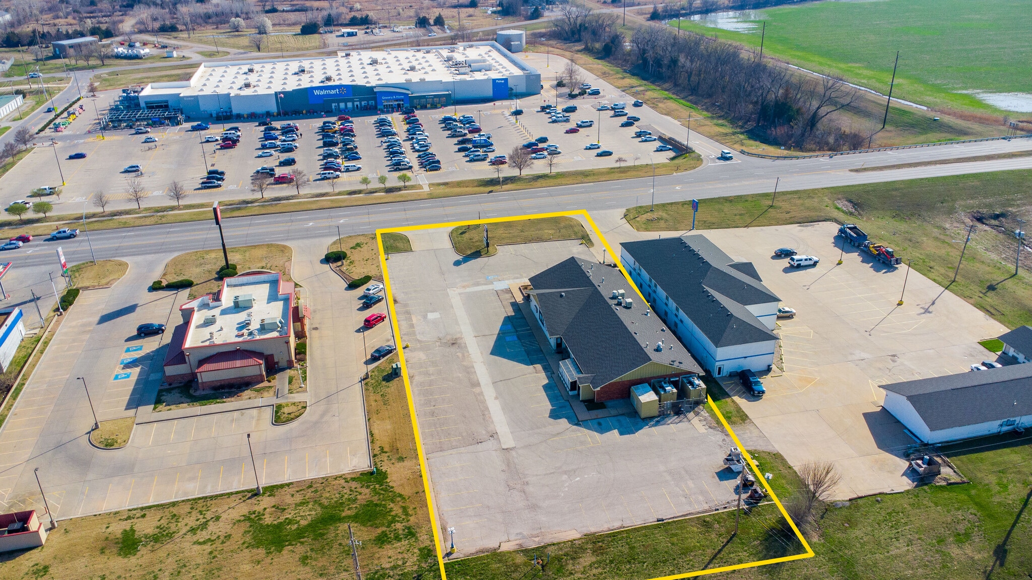 710 W 7th Ave, Augusta, KS for Sale