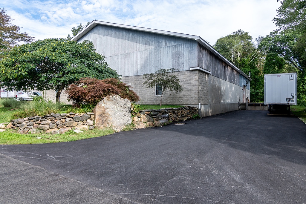 102 Dean Knauss Dr, Narragansett, RI for Rent