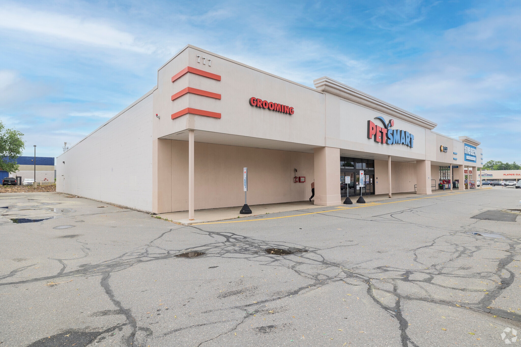 777 S Willow St, Manchester, NH for Rent