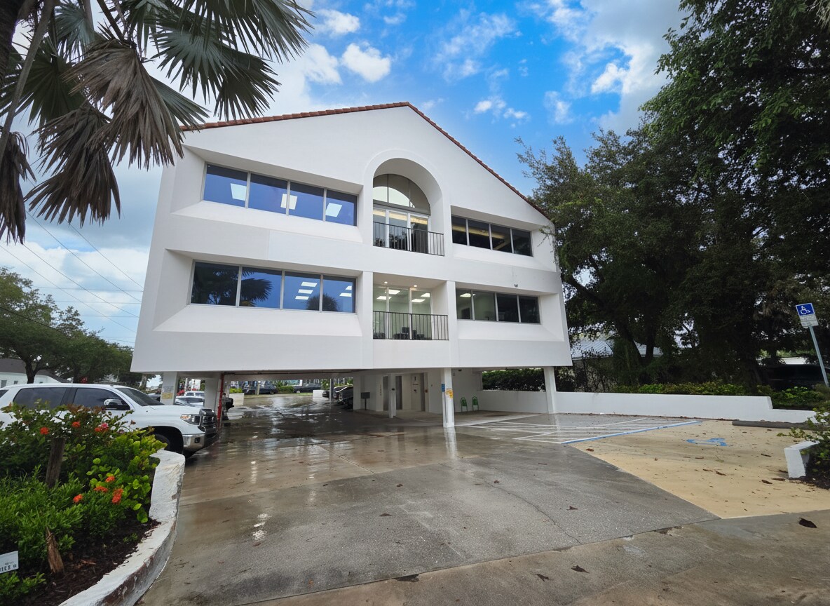 500 SE Osceola St, Stuart, FL for Sale