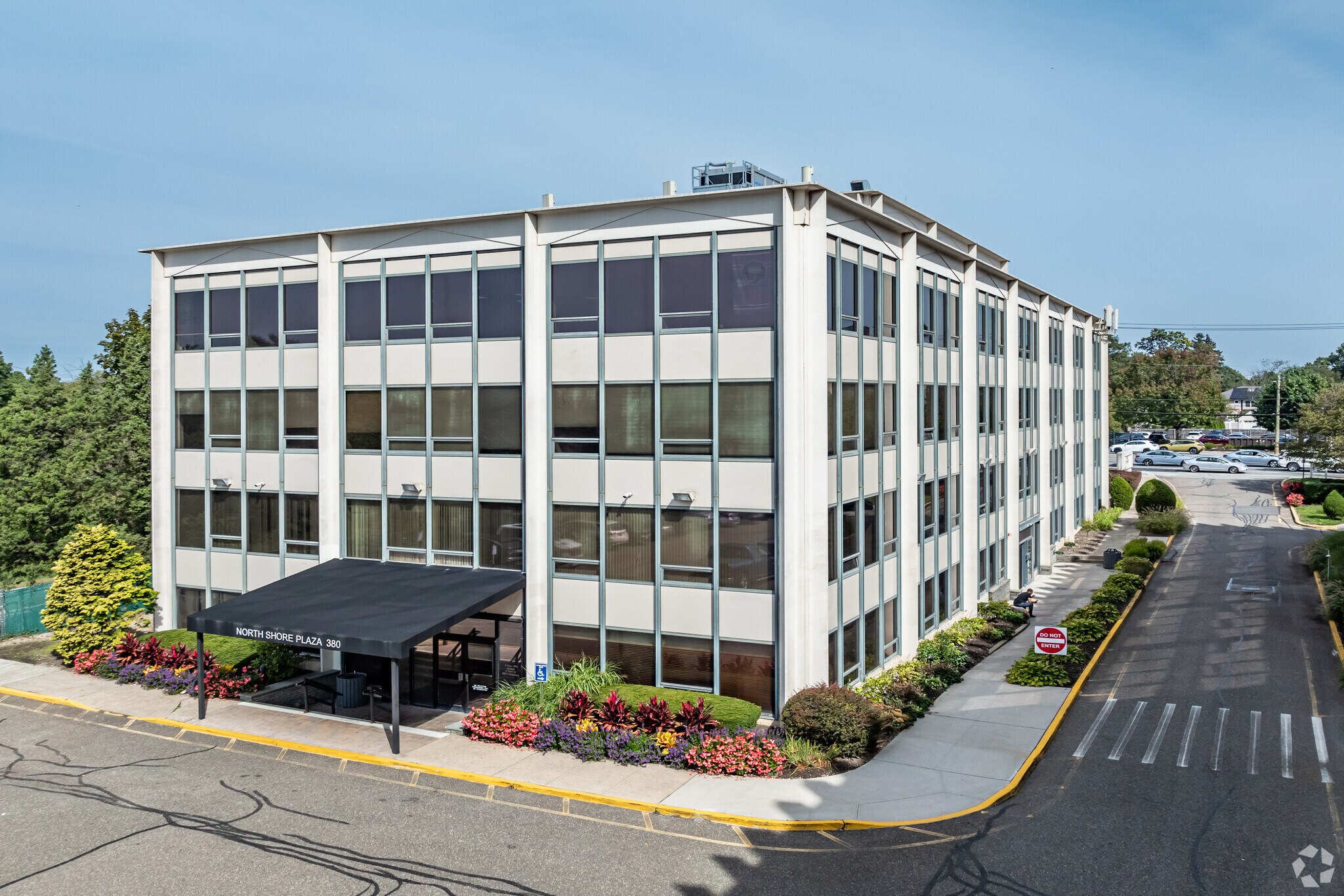 380 N Broadway, Jericho, NY for Rent