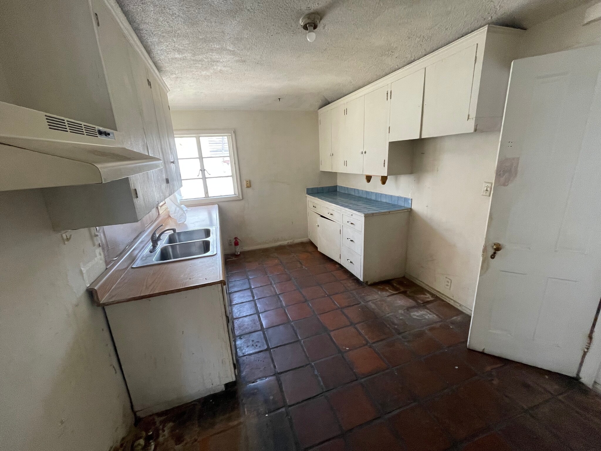 1360 Newport Ave, Long Beach, CA for Sale