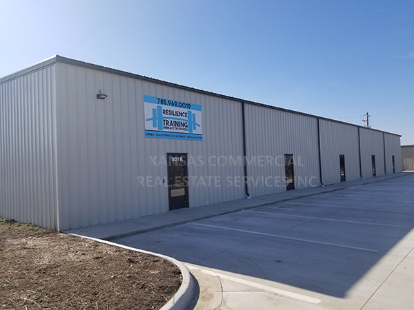 301 SE 53rd St, Topeka, KS for Rent