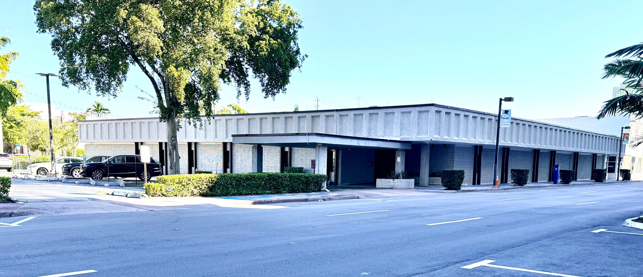 2021 Tyler St, Hollywood, FL for Rent