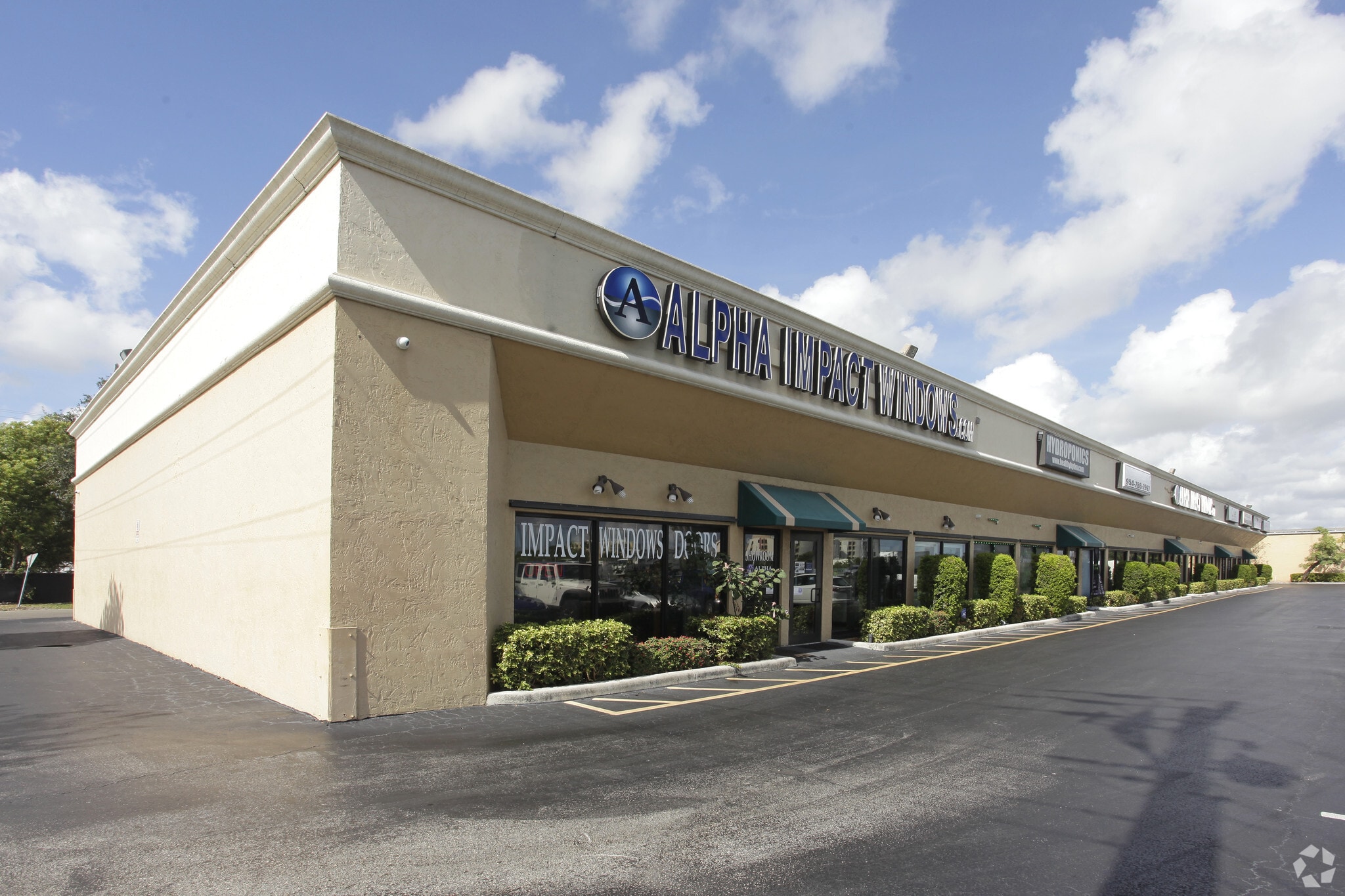 590 SW 9th Ter, Pompano Beach, FL for Rent