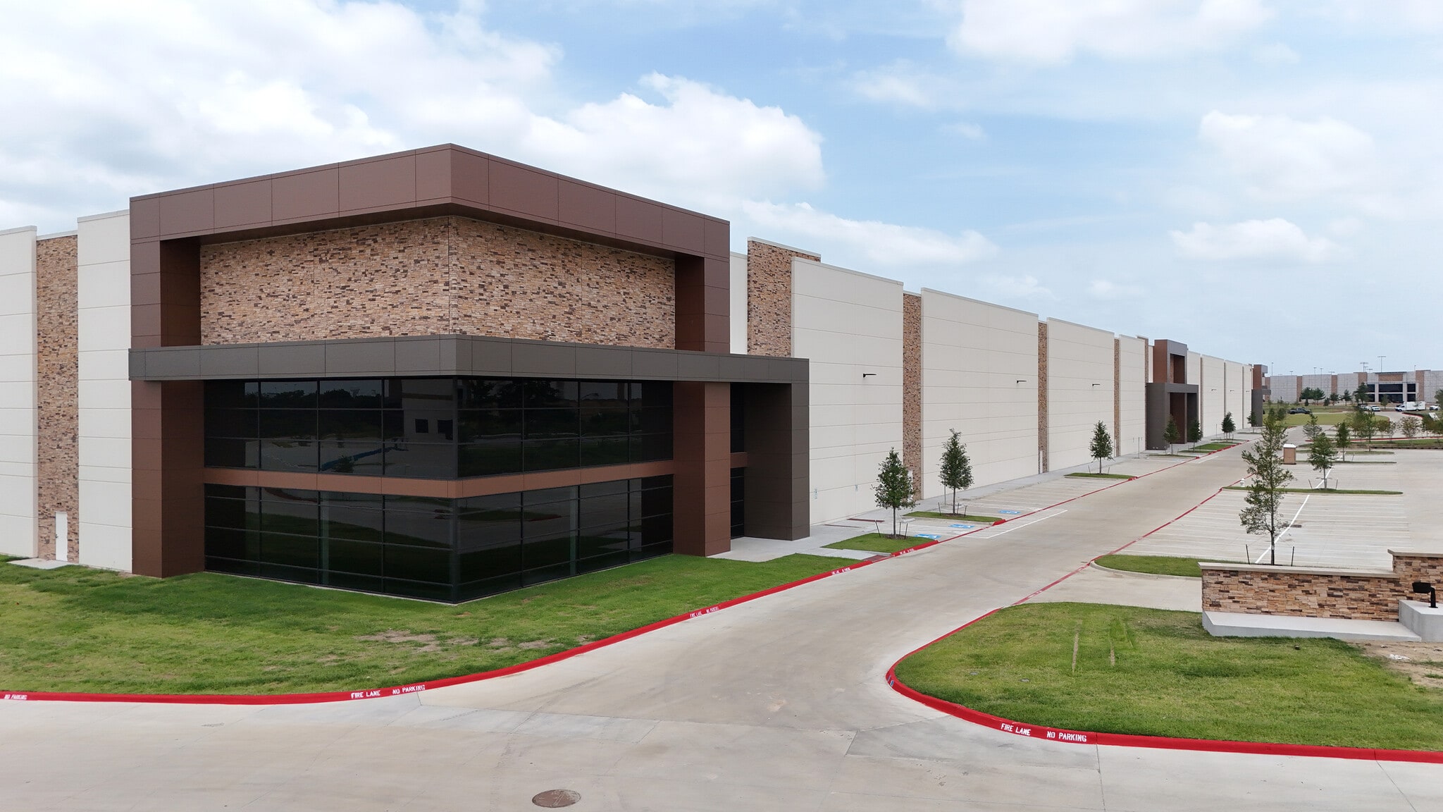 Spinks Rd & Valley Pky, Lewisville, TX for Rent