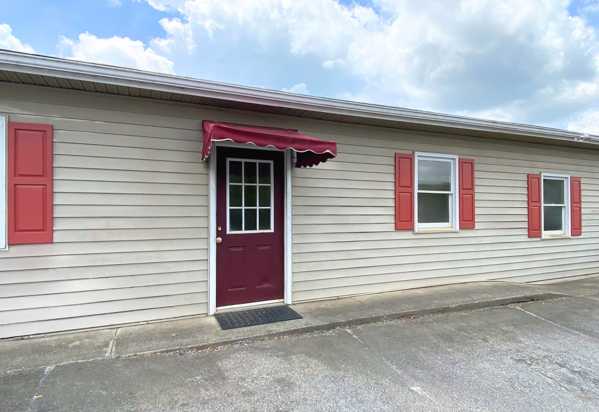 200 Orange Grove St, Hillsborough, NC for Rent